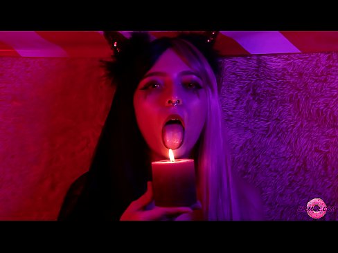 ❤️ Хүсэл тэмүүлэлтэй Blowjob нь Тачаангуй Succubus нь ам дүүрэн ❤️ Секс видео манайд